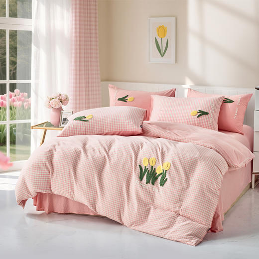 多喜爱 毛巾绣水洗棉四件套奶油书屋/Happy小狗/ 郁金香花梦/星糖萌虎hl【AB版设计】柔软亲肤 舒适透气 双面设计 不褪色 不变形 清爽不粘腻 可水洗机洗 商品图8