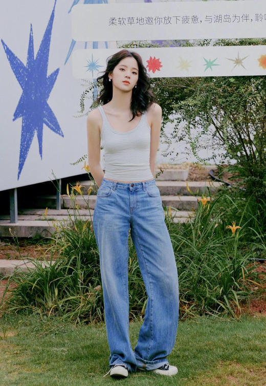 官网550！卡戴珊同款免穿文胸一体杯高弹裸感百搭休闲吊带背心 带胸垫修身打底内衣女 商品图4