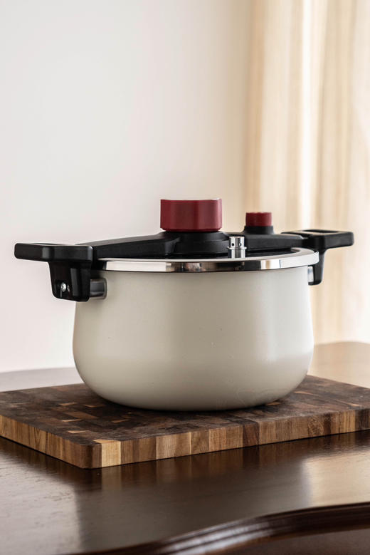 【意大利🇮🇹Venllory·陶瓷涂层不粘微压锅】🏆始于1836年Orvieto，知名厨具品牌，进口陶瓷涂层+精铁一体成型，耐用不沾，✅微压锁鲜技术，省时60%，营养全锁住！ 商品图0