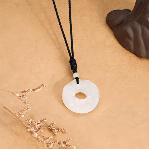 貔貅平安扣玉髓挂件（配绳） 商品图2