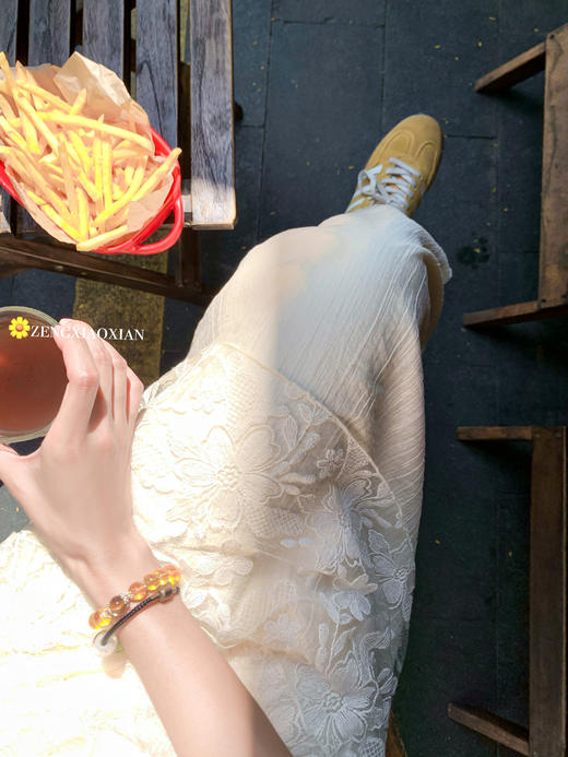 <曾小咸推荐>法式温柔风蕾丝显瘦吊带连衣裙 商品图7