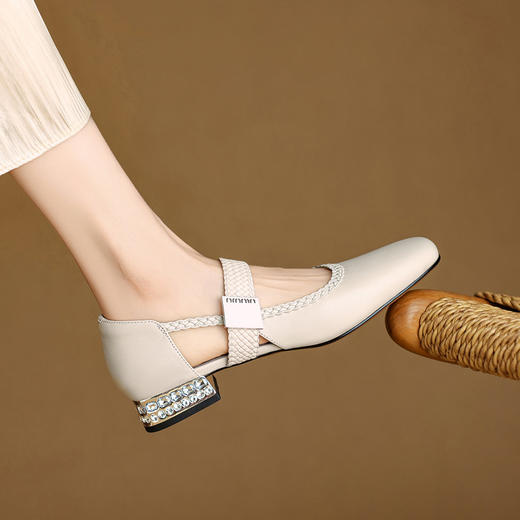 【预售5天】法式温柔风低跟单鞋女新款真皮方头浅口小皮鞋一字带玛丽珍鞋NJMK&K1627 商品图1