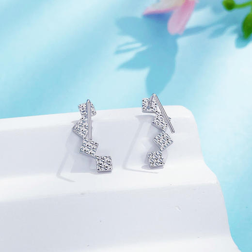 【限时8.8折】【线上铂金馆】PT950 铂金实心CNC工艺鱼鳞几何方块耳饰耳吊耳钩（7字钩）(PTES00014)预售产品下单后不退款不退货不换货不补差价) 商品图2