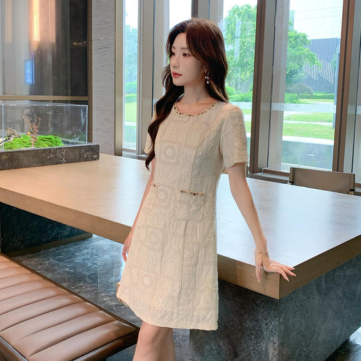 奢姿大码女装2025夏季新款时尚珍珠领口连衣裙胖妹妹气质格纹裙子9952890575 商品图1