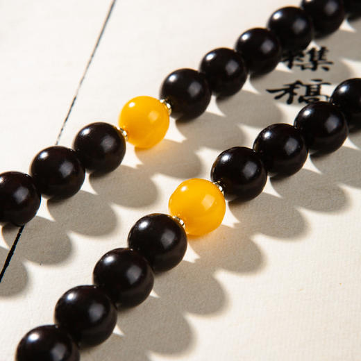 清代紫檀家具老料制手持(直径1.2厘米，配老翡翠鱼、南红、蜜蜡、海纹石) 商品图5