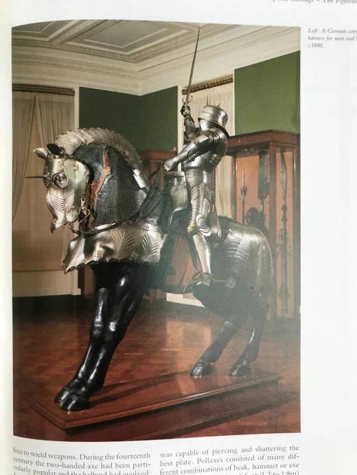 中世纪骑士武器盔甲图史 数百幅插图 精装大16开 商品图11