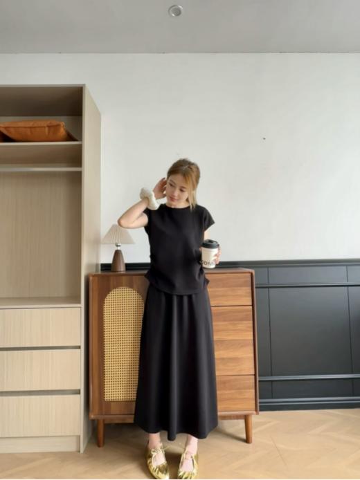 ✨ 法式优雅，轻盈一夏！【法式通勤定制版小飞袖长裙气质套装2523款】来啦！ ✨ 姐妹们，这款法式定制版小飞袖长裙套装，简直是为夏天量身打造的！ 商品图3