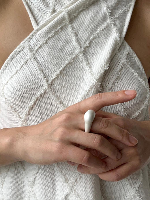 ZAANLI｜ZNSS25013 蝴蝶纱菱格交叉挂脖针织背心 [ 白 ] 商品图7