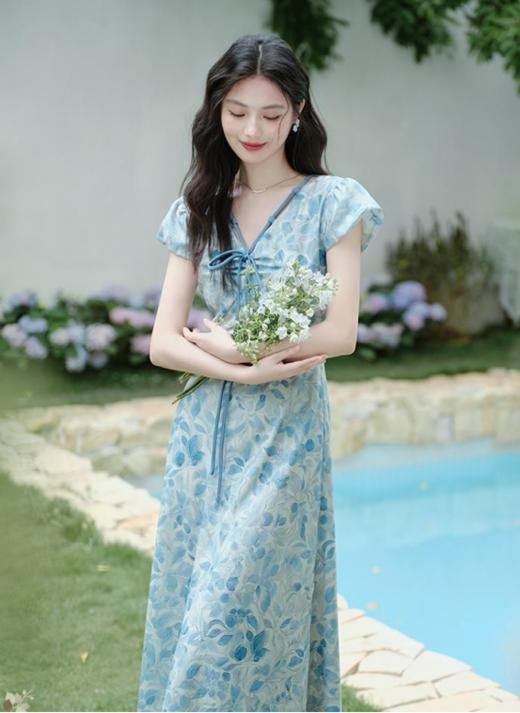 💜【618福利速抢❗️】穿出门被追着要链接的连衣裙❗️【AUChris氛围感连衣裙合集】来袭🔥 唯美浪漫、温柔高贵、简约显瘦、俏皮减龄🌸 好看不撞衫赚足回头率！  商品图1