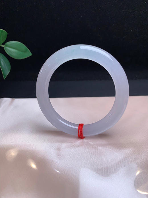 620178，52.5冰底圆条手镯，冰透纯净，整体特别干净，有一截带浅绿底 商品图1