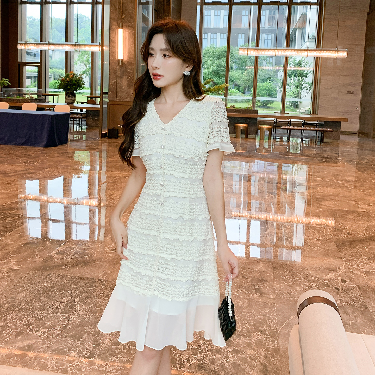 奢姿大码女装2026夏季时尚法式拼接裙子胖妹妹气质V领蕾丝连衣裙9952853369