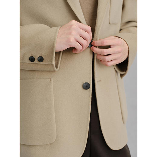 GXG男装 浅卡其贴袋设计通勤短款大衣   冬热卖气质大衣G24X064014 商品图3