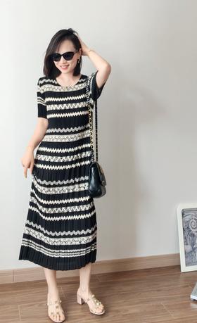 三宅新花色褶皱波浪菱形显瘦桑蚕丝连衣裙