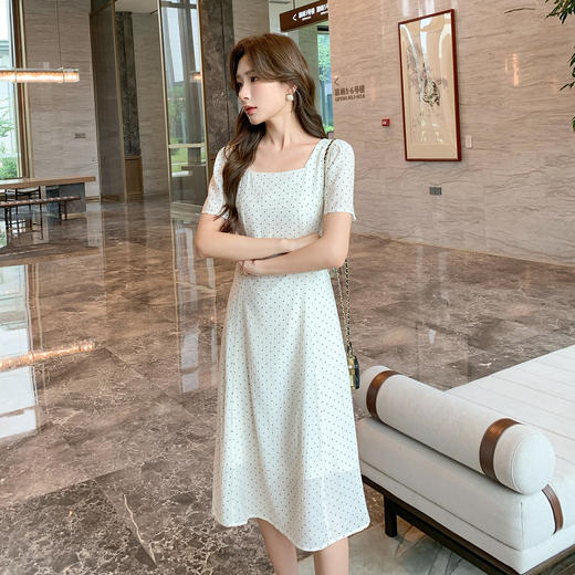 奢姿大码女装2025夏季新款胖妹妹时尚简约波点设计短袖雪纺连衣裙9952890590 商品图1