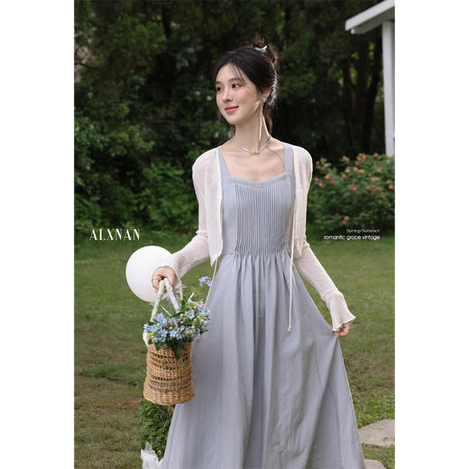 鹿向南「蓝露花园」浅蓝色打条设计感连衣裙开衫套装女夏清新减龄 商品图0