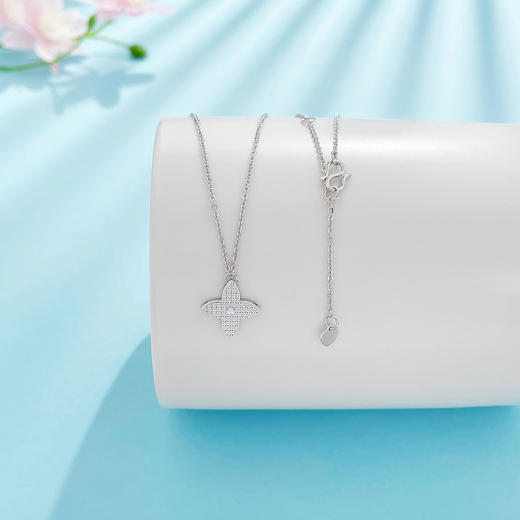 【限时8.8折】【线上铂金馆】PT950 #CNC 铂金实心调节鱼鳞幸运四叶草套链(PTTL00065)预售产品下单后不退款不退货不换货不补差价) 商品图1