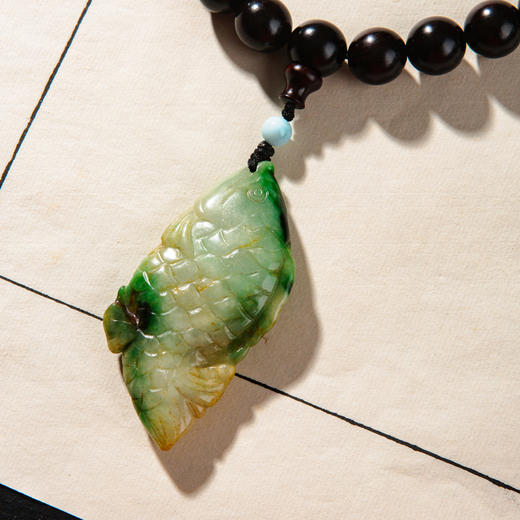 清代紫檀家具老料制手持(直径1.2厘米，配老翡翠鱼、南红、蜜蜡、海纹石) 商品图2