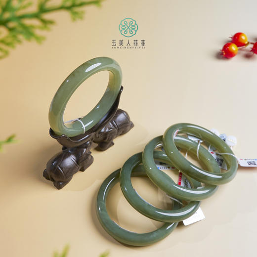 D和田玉手镯-水青宽条6F01 商品图0