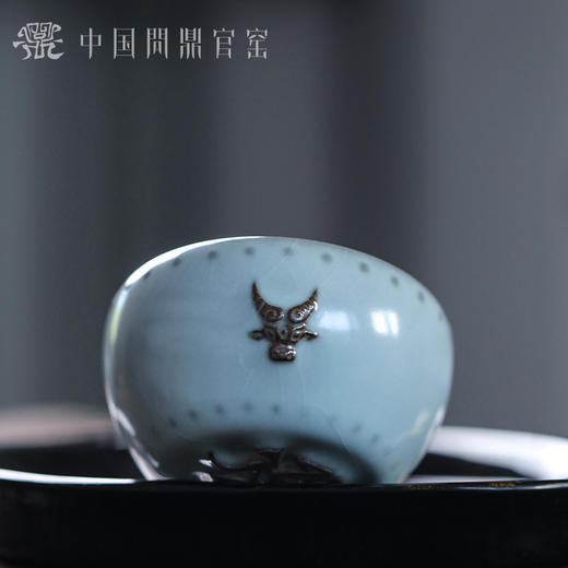问鼎官窑牛首战鼓杯 商品图1