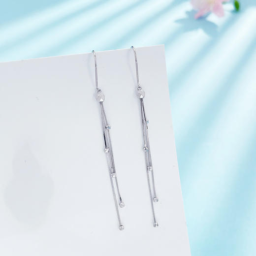 【限时8.8折】【线上铂金馆】PT950 铂金实心流苏蹦迪珠耳饰耳吊耳钩(PTES00011)预售产品下单后不退款不退货不换货不补差价) 商品图0