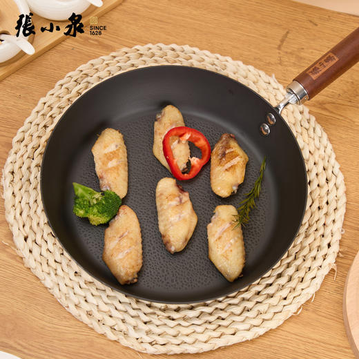 张小泉 锤纹精铁煎锅C32850100 商品图4