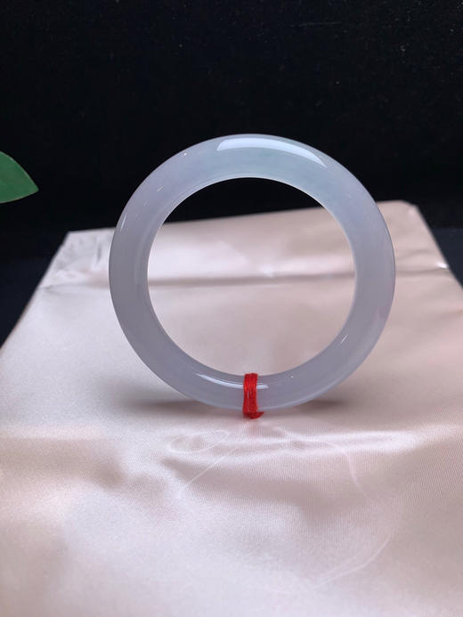 620178，52.5冰底圆条手镯，冰透纯净，整体特别干净，有一截带浅绿底 商品图2