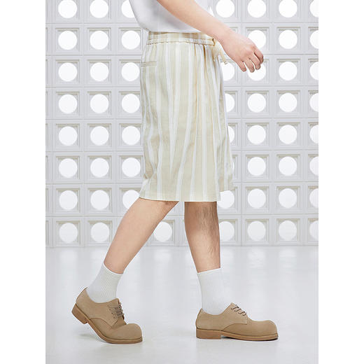 GXG男装 条纹设计休闲短裤微皱感通勤男裤宽松裤子 2025夏季热卖 商品图2