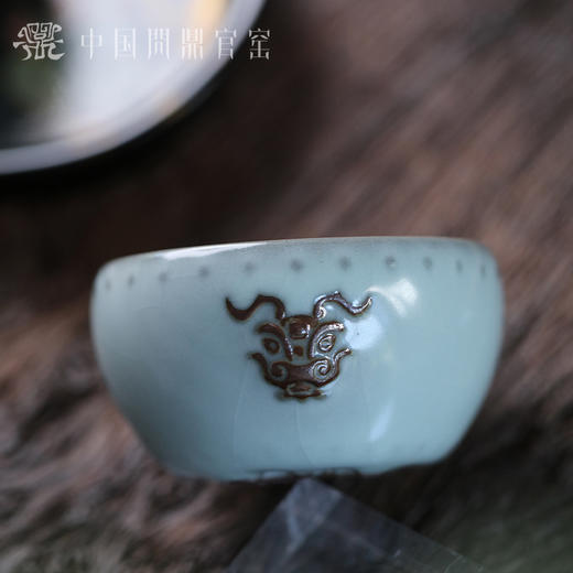 问鼎官窑南官龙首战鼓杯 商品图2