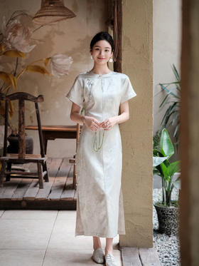 盛唐牡丹| 织金莲花纹真丝女裙(尺码偏小)