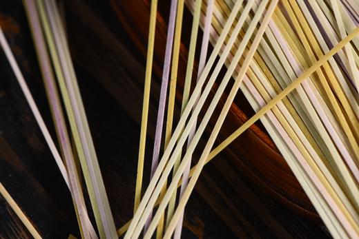 4.5KG  回韵红土地七彩挂面礼盒500g*9 商品图3