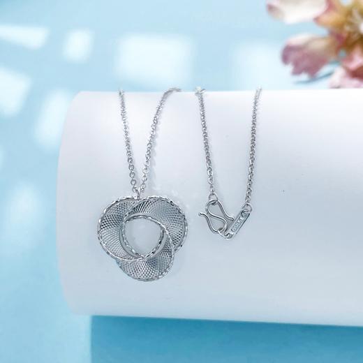 【限时8.8折】PT950 #CNC 【国际铂金协会 精品】铂金实心调节鱼鳞莫比乌斯三环套链(ACPTTL00006)预售产品下单后不退款不退货不换货不补差价)预售产品下单后不退款不退货不换货不补差价 商品图1