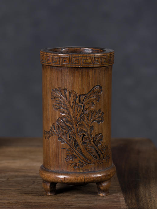 清	竹雕白菜诗文三足笔筒 商品图0