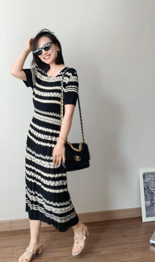 三宅新花色褶皱波浪菱形显瘦桑蚕丝连衣裙 商品图3