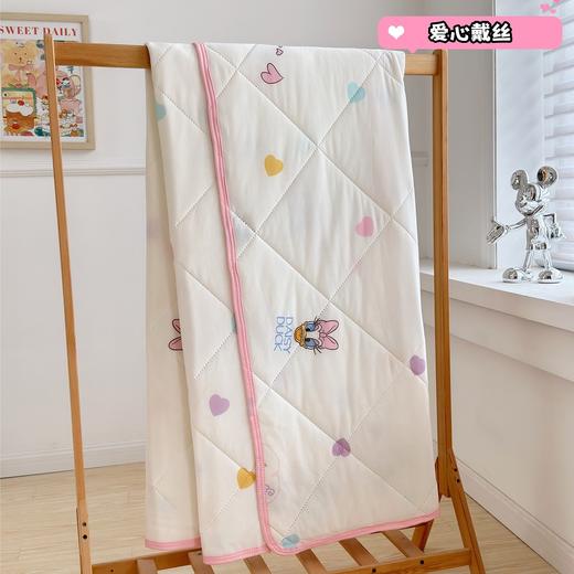 【品牌直发】迪士尼凉感丝夏凉被💭被可爱到啦！🔥 ♥不易掉色，不易缩水，可机洗 ♥无甲醛，无荧光剂，国标A类 可可爱爱🐰小朋友都躲不过系列❗️ 商品图7