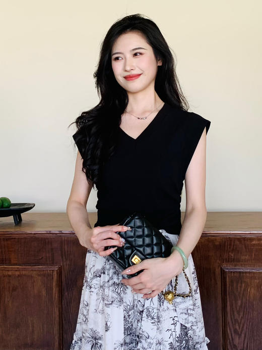 【百图lulu定制】【月牙T】面膜质感  竖条纹显瘦 高弹 两侧收腰 腋下防走光挡片 短袖T恤 商品图9