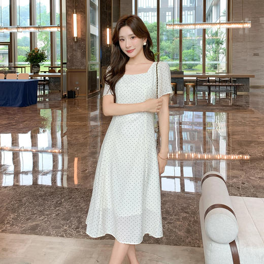 奢姿大码女装2025夏季新款胖妹妹时尚简约波点设计短袖雪纺连衣裙9952890590 商品图0