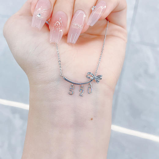 【限时8.8折】PT950 #在逃公主 铂金空心可调节甜美少女心蝴蝶结浪漫520套链(PTTL00010)预售产品下单后不退款不退货不换货不补差价)预售产品下单后不退款不退货不换货不补差价 商品图3