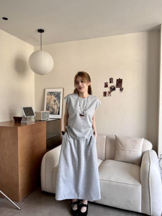 ✨ 法式优雅，轻盈一夏！【法式通勤定制版小飞袖长裙气质套装2523款】来啦！ ✨ 姐妹们，这款法式定制版小飞袖长裙套装，简直是为夏天量身打造的！ 商品图6