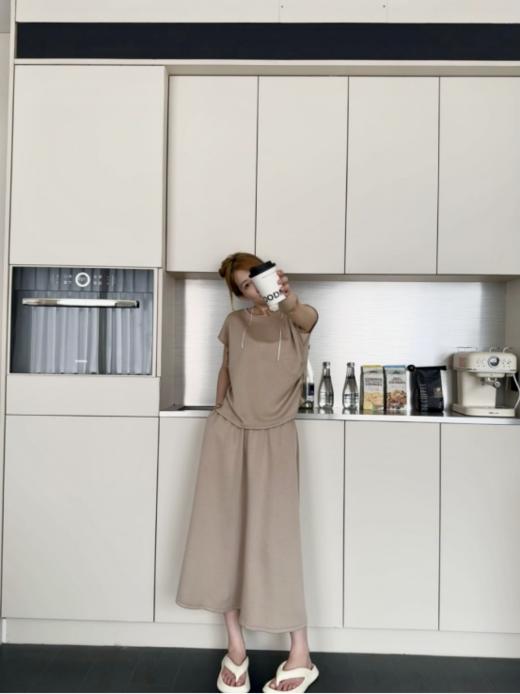 ✨ 法式优雅，轻盈一夏！【法式通勤定制版小飞袖长裙气质套装2523款】来啦！ ✨ 姐妹们，这款法式定制版小飞袖长裙套装，简直是为夏天量身打造的！ 商品图5