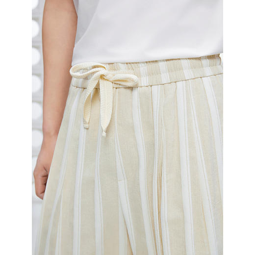 GXG男装 条纹设计休闲短裤微皱感通勤男裤宽松裤子 2025夏季热卖 商品图3