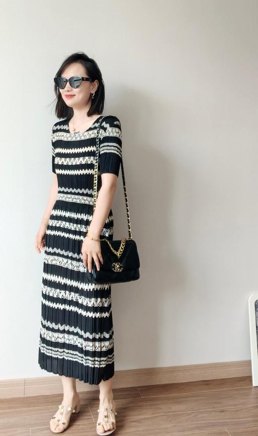 三宅新花色褶皱波浪菱形显瘦桑蚕丝连衣裙 商品图7