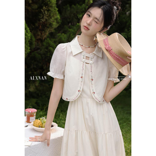 鹿向南「露染蔷薇」米杏色衬衫上衣无袖吊带连衣裙女夏季裙子套装 商品图2