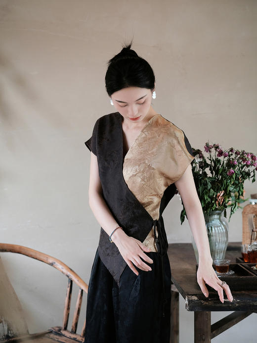 盛唐牡丹| 风清影竹重缎香云纱上衣 商品图1