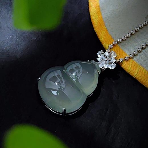 Pt （铂金）镶嵌翡翠葫芦项坠 商品图3