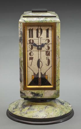 独角鹿西洋古董瑞士珠宝钟表世家古柏林Gübelin签名出品装饰艺术风格绿色玛瑙嵌黄铜及珐琅四面座钟