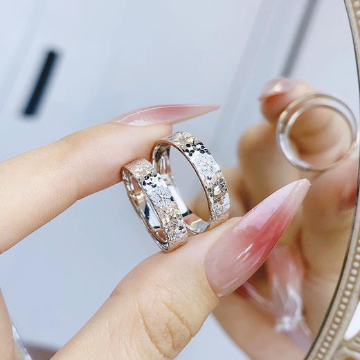 【限时8.8折】【线上铂金馆】PT950 #碎碎冰 【国际铂金协会 精品】铂金实心活口戒指碎碎冰樱花对戒情侣戒/对(BQLJ00127)预售产品下单后不退款不退货不换货不补差价) 商品图3