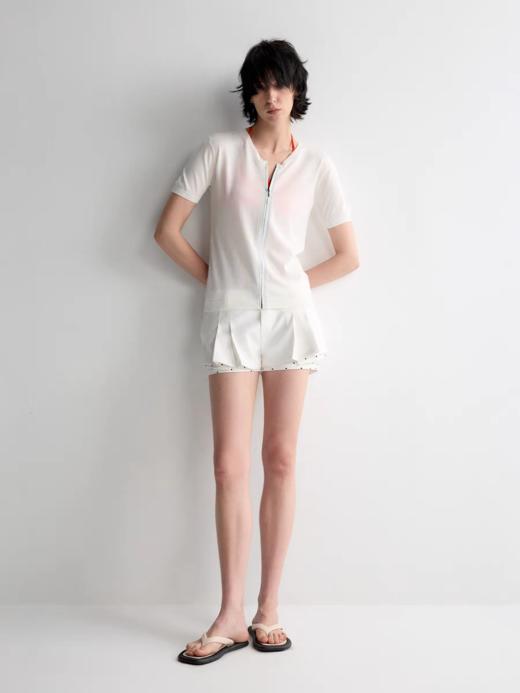 出逃赤岗西/25SST138/隐形拉链小V领显瘦基础款休闲短袖T恤 商品图0