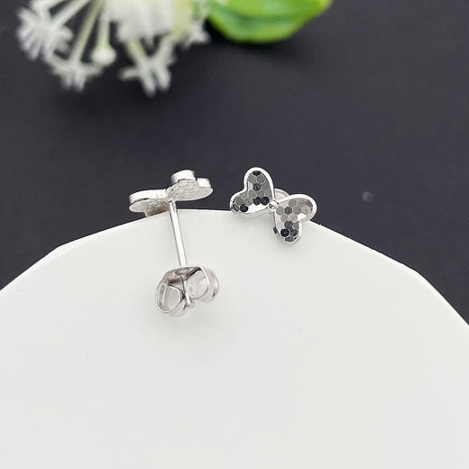 【限时8.8折】【线上铂金馆】PT950 【国际铂金协会】铂金鱼鳞蝴蝶结耳饰耳钉（直针配铂金耳迫）(BES00185)预售产品下单后不退款不退货不换货不补差价) 商品图1