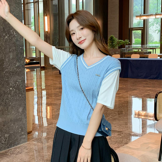 奢姿大码女装2025夏季字母绣花减龄针织衫胖妹妹假两件V领上衣9852653271 商品图2