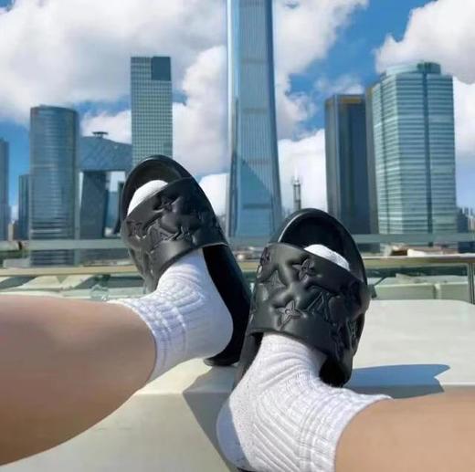 驴家 舒适简约浮雕拖鞋沙滩鞋（HC） 商品图1